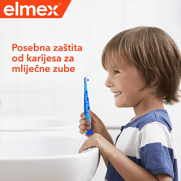 nasmijani dječak